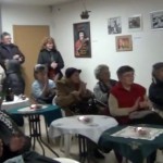 A 4. gyertya meggyújtása a Madárterem Galériában