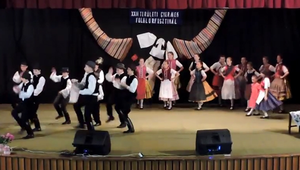 Kis Rakonca Gyermek Néptáncegyüttes