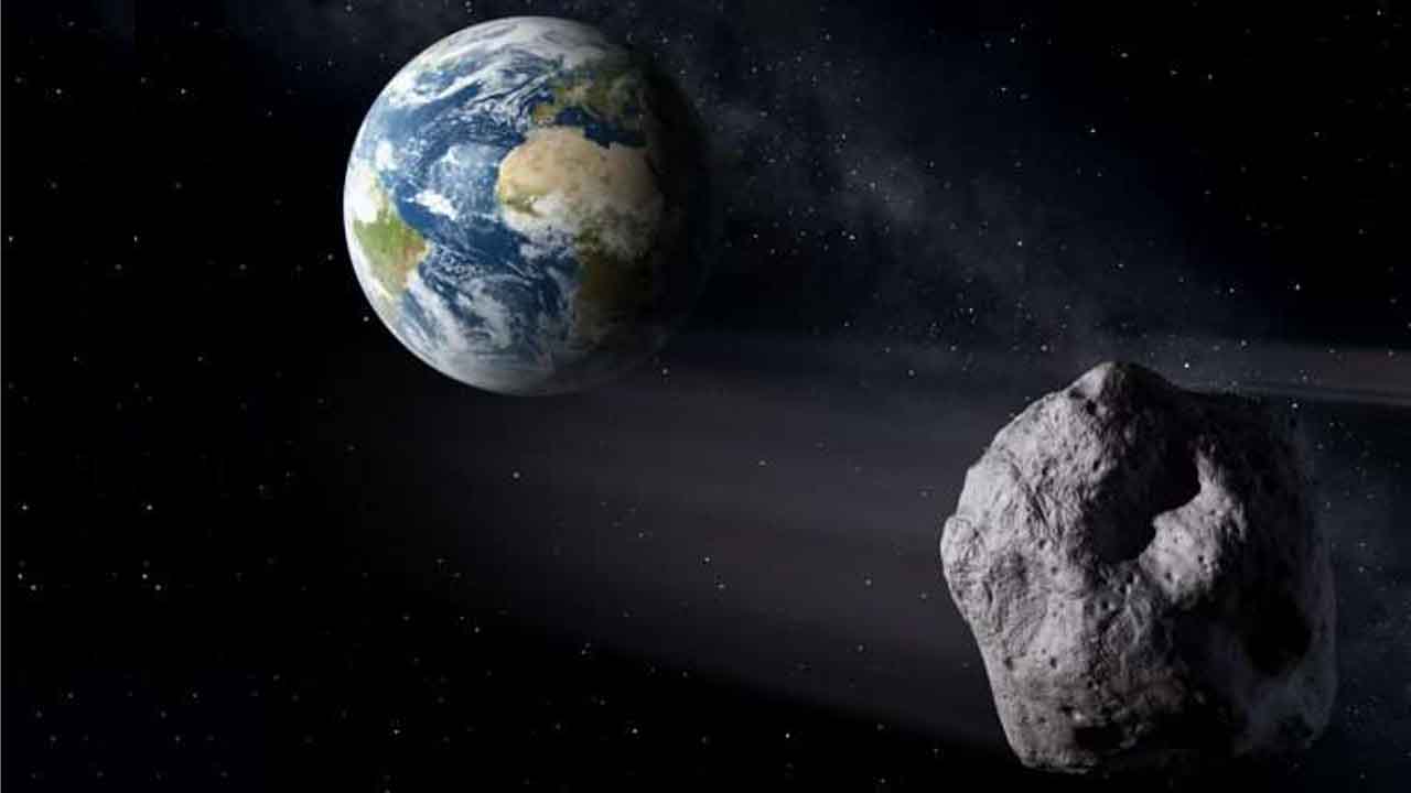 An artist's conception of an asteroid passing near the Earth. NASA is getting better at spotting them and giving us advance warning of their approach. Credit: ESA Read more at: http://phys.org/news/2016-11-asteroid-va-earth-shadow.html#jCp