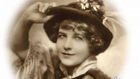 Fedák Sári János vitéz szerepében