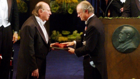 Kertész Imre a Nobel-díj átadásán
