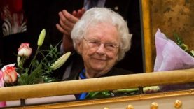 A 90 éves Szőnyi Erzsébet a Zeneakadémián 2014-ben