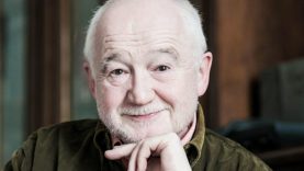 Nádasdy Ádám költő, nyelvész, műfordító