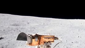 hold-apollo-16
