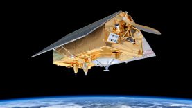 A hamarosan a Föld körül keringő Sentinel–6. (Fantáziarajz: ESA)