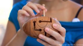 okostojas-jatek-fiataloknak-1024×572