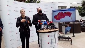 Hétfőtől nem kell negatív teszt a bevásárlóközpontokba