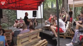 Hogyan kell elsősegélyben részesíteni valakit 2