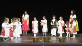 Mi is fogtuk fülét, farkát – Így tedd rá Gyermekcsoport