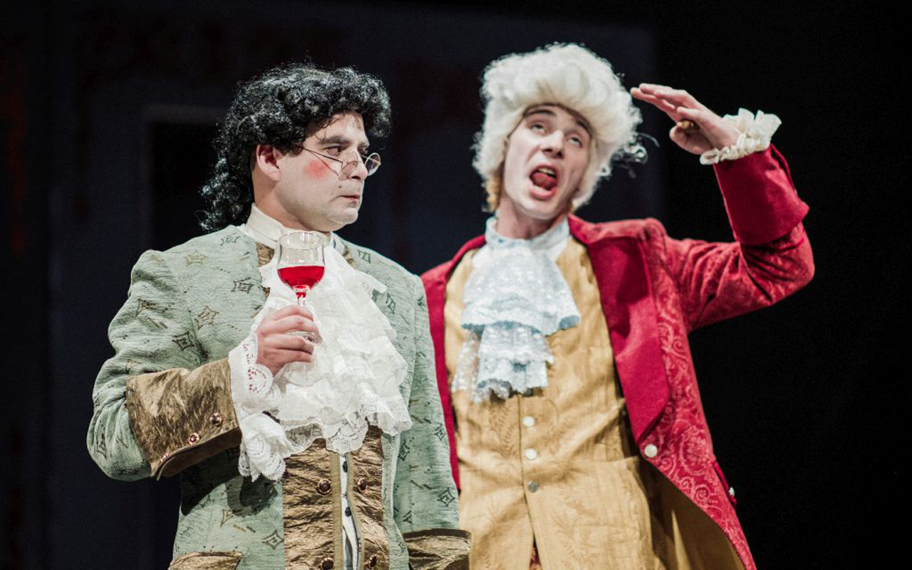 Amadeus (6)_r